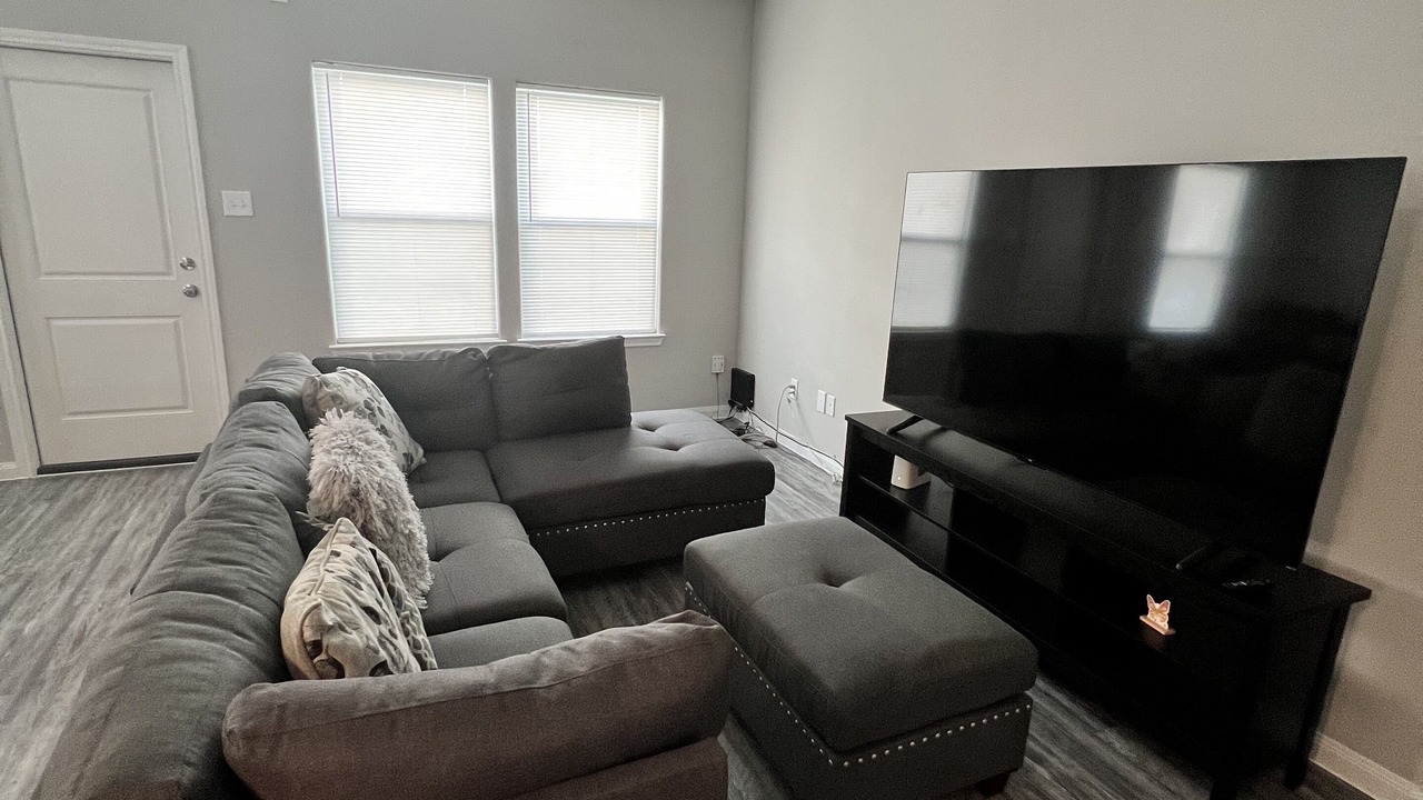 Photo of Livingroom in Cleveland