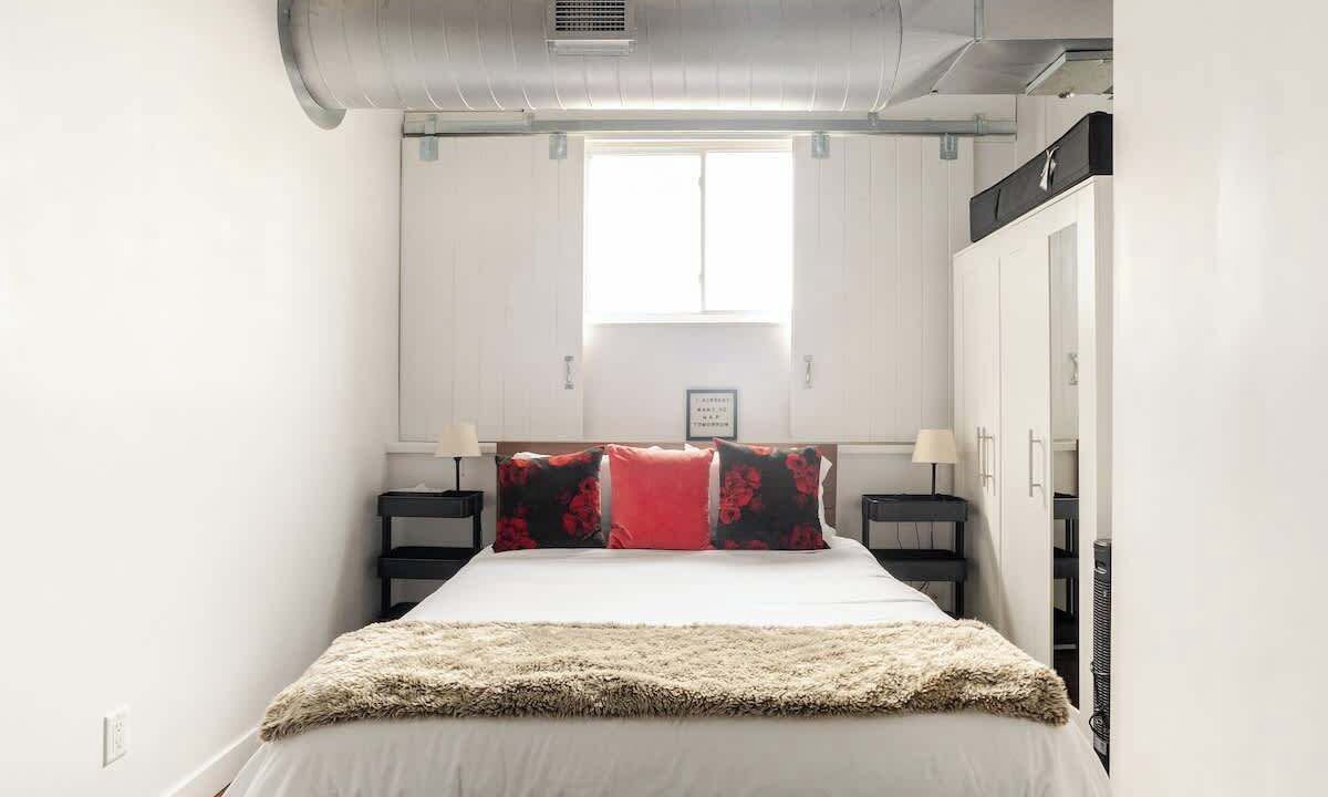 Photo of Bedroom in Belleville