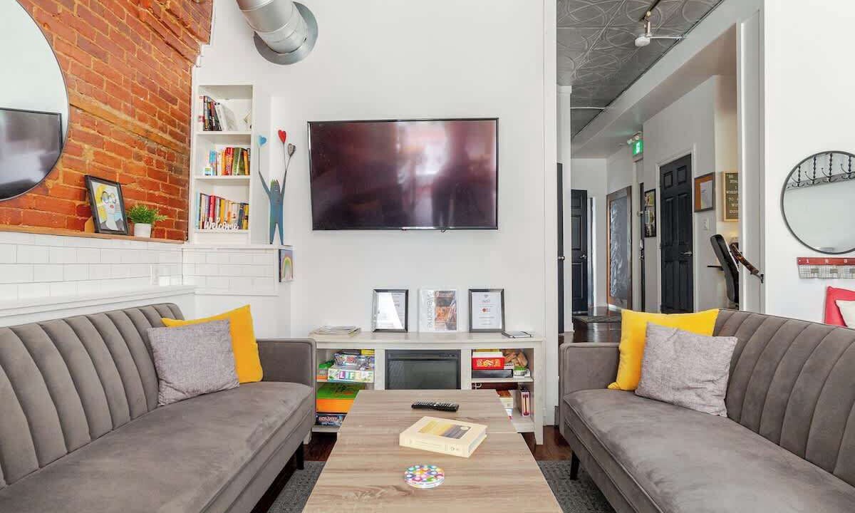 Photo of Livingroom in Belleville