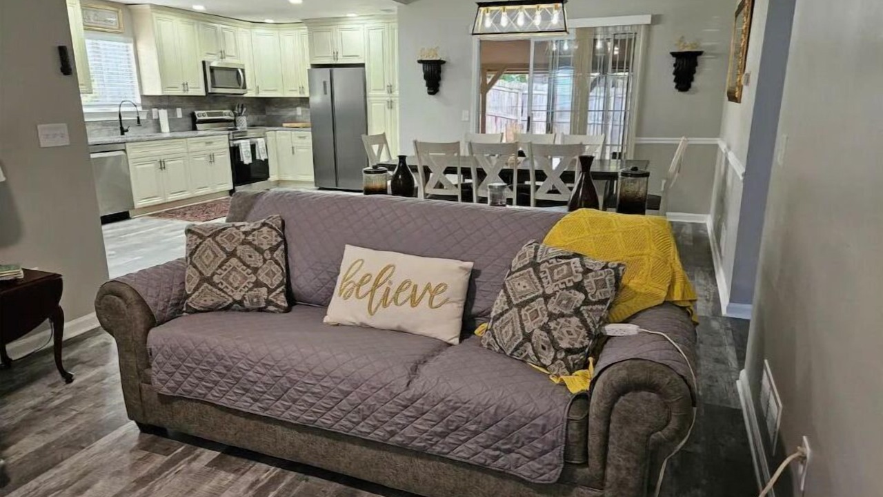 Photo of Livingroom in Kennesaw