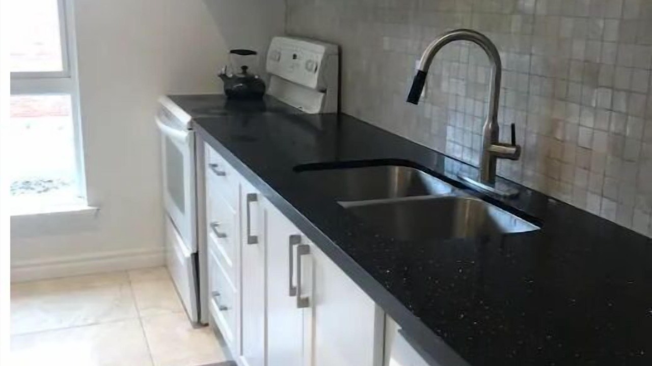Photo of Kitchen in Clarkson-Lorne Park