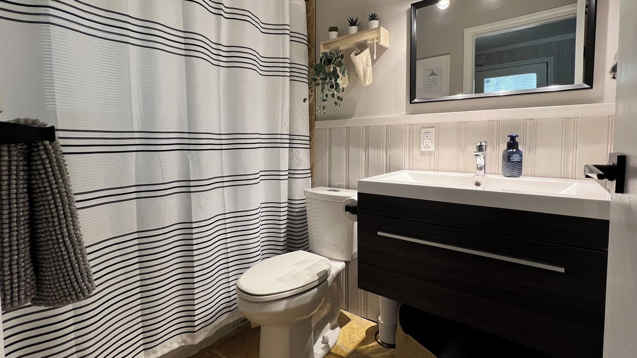 Photo of Bathroom in Algonquin Highlands