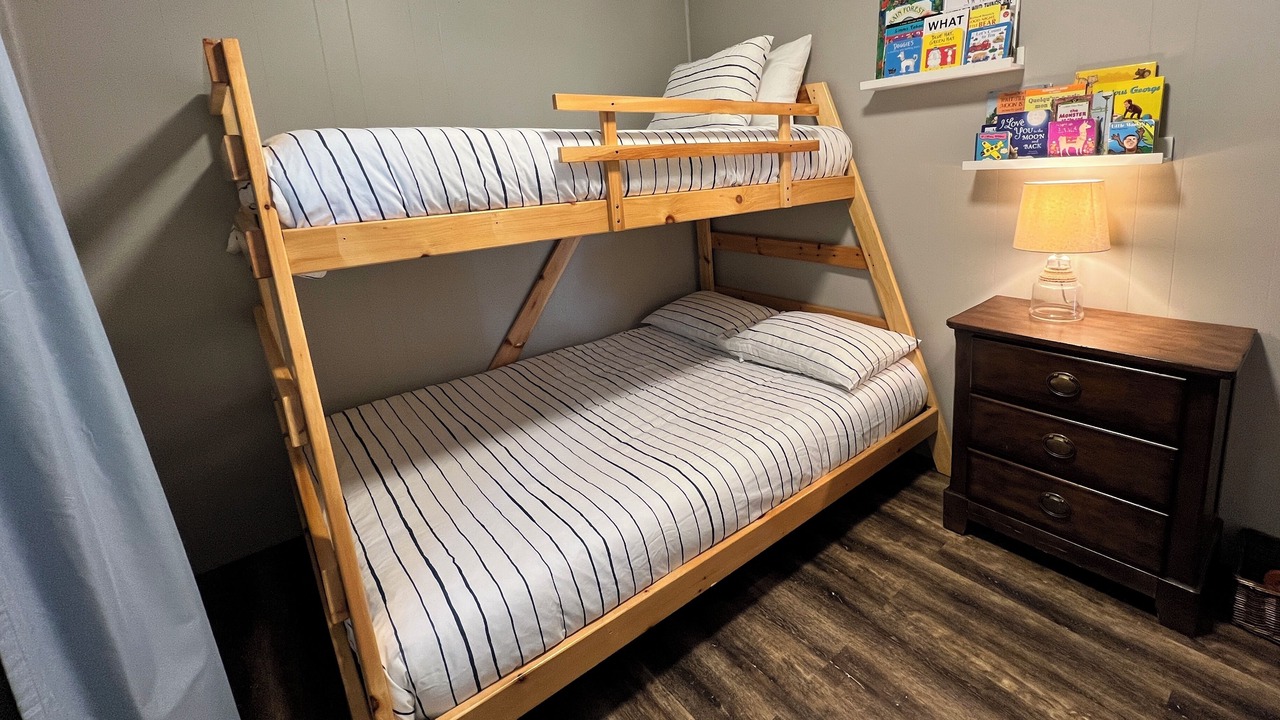 Photo of Bedroom in Algonquin Highlands