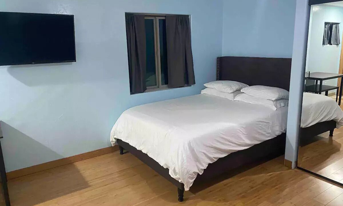 Photo of Bedroom in Ocean Beach