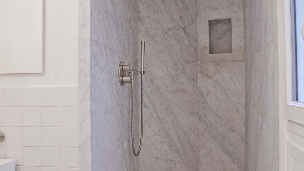 Photo of Bathroom in Quartier de la Folie-Mericourt