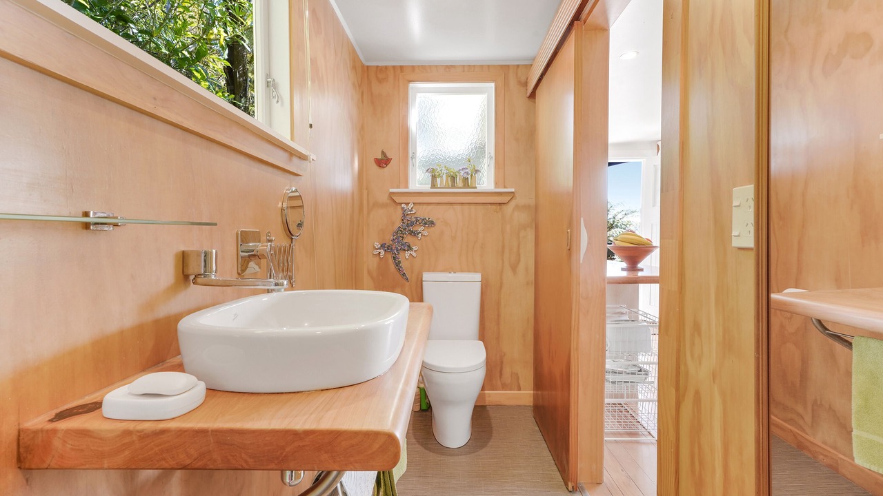 Photo of Bathroom in Raglan