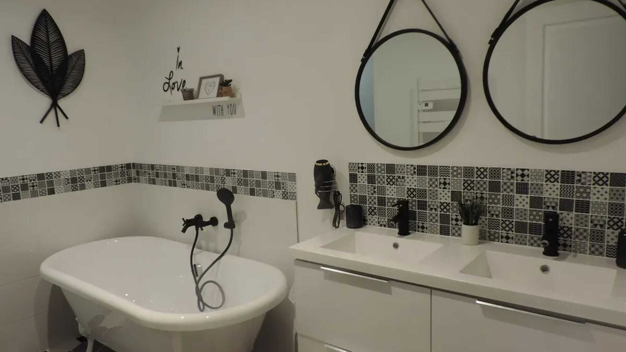 Photo of Bathroom in Saint-Pierre-de-Clairac