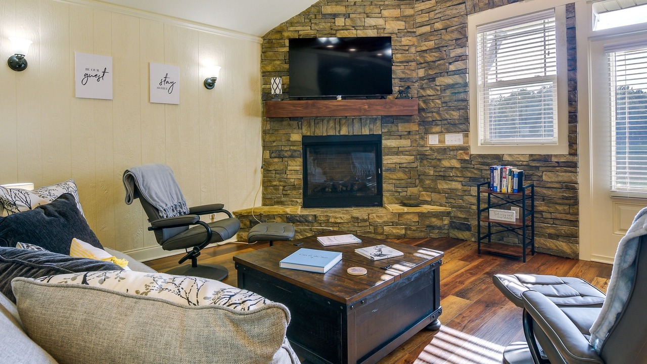 Photo of Livingroom in Benson