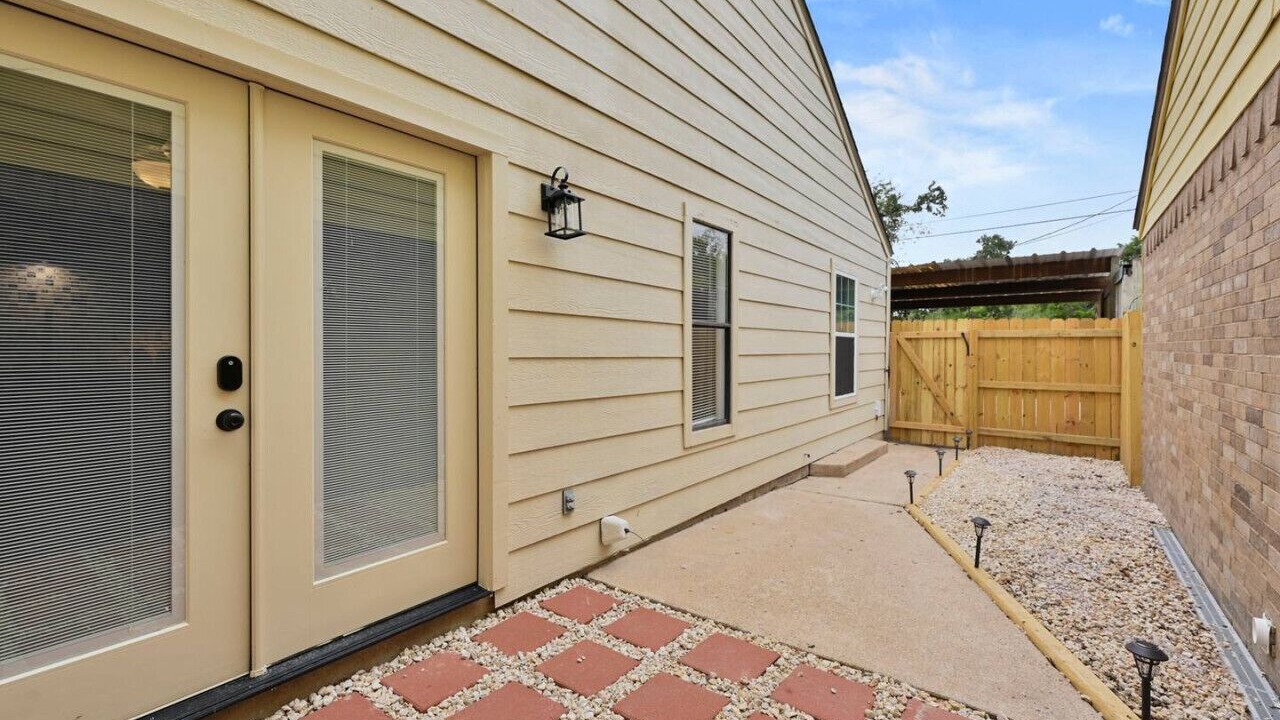 Photo of Outdoor in Villa West
