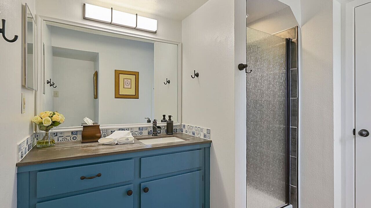 Photo of Bathroom in Villa West