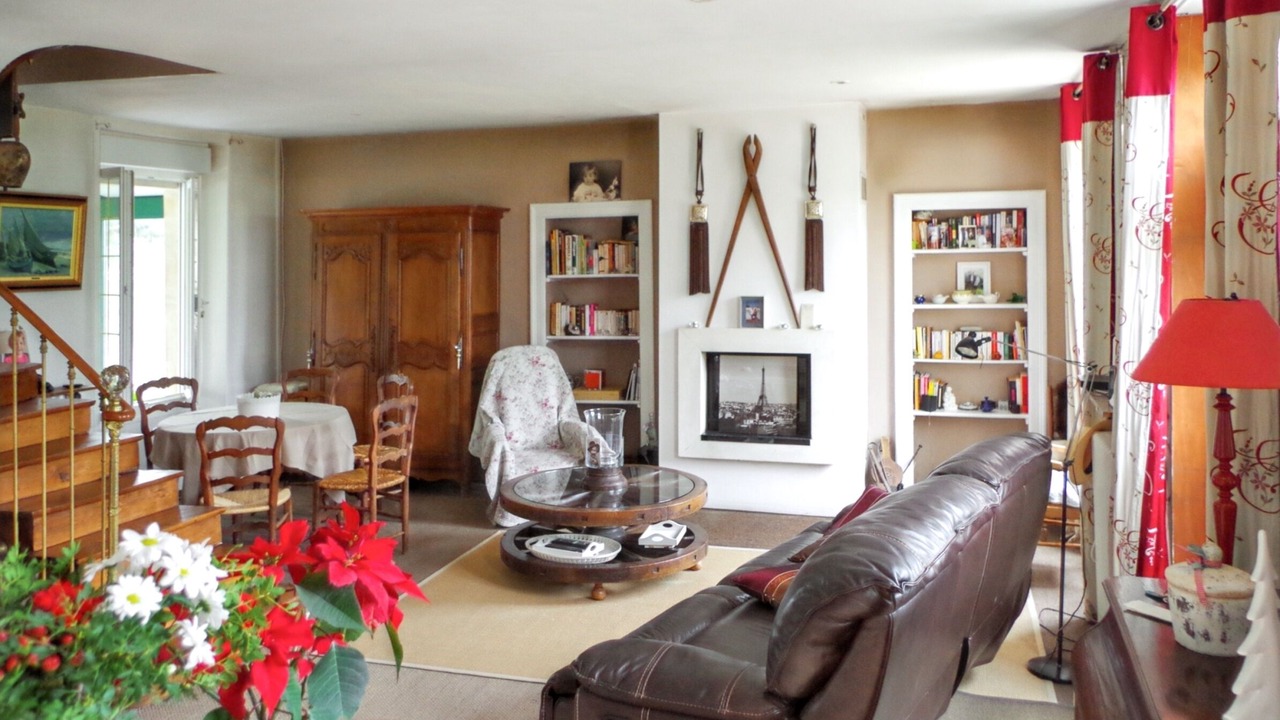 Photo of Livingroom in Saint-Germain-du-Pert