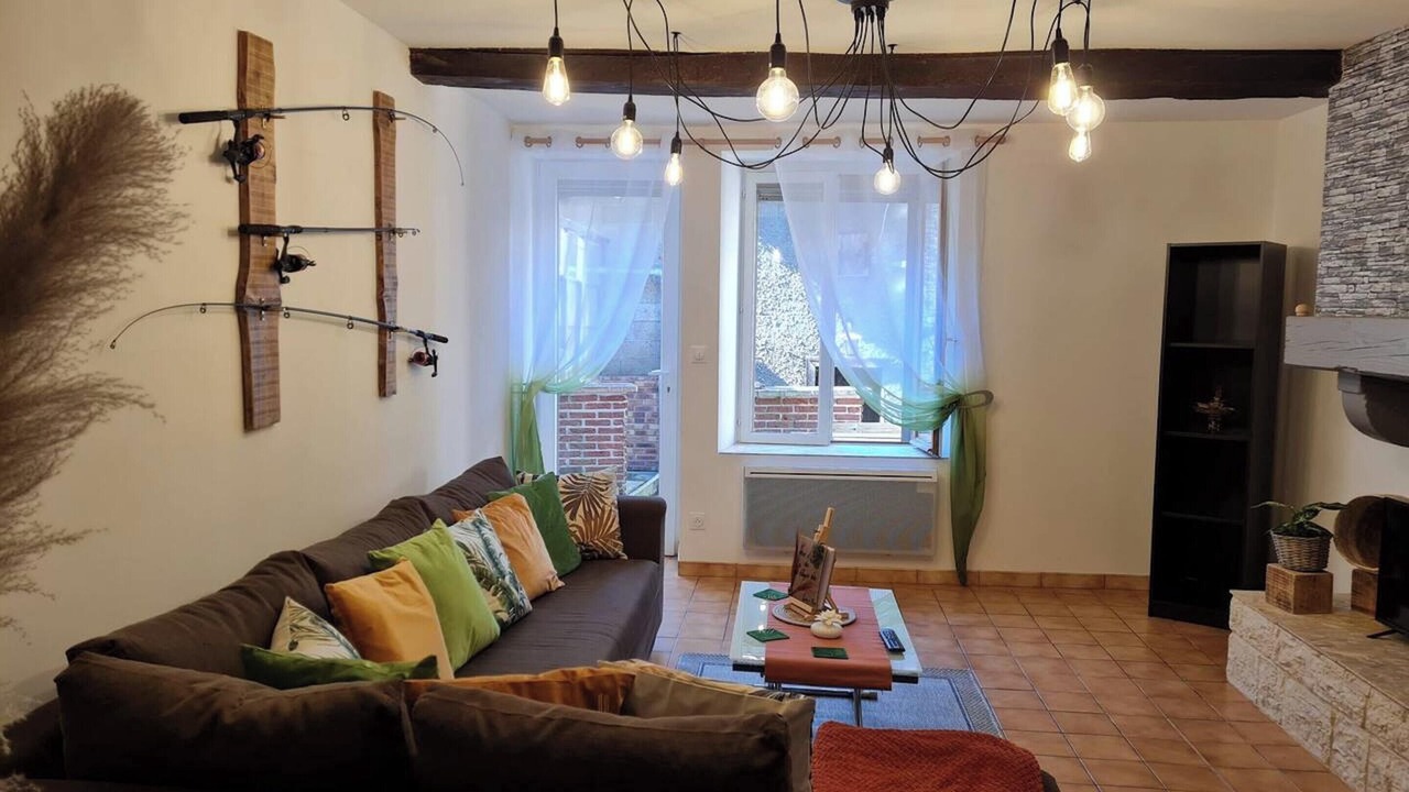 Photo of Livingroom in Deville