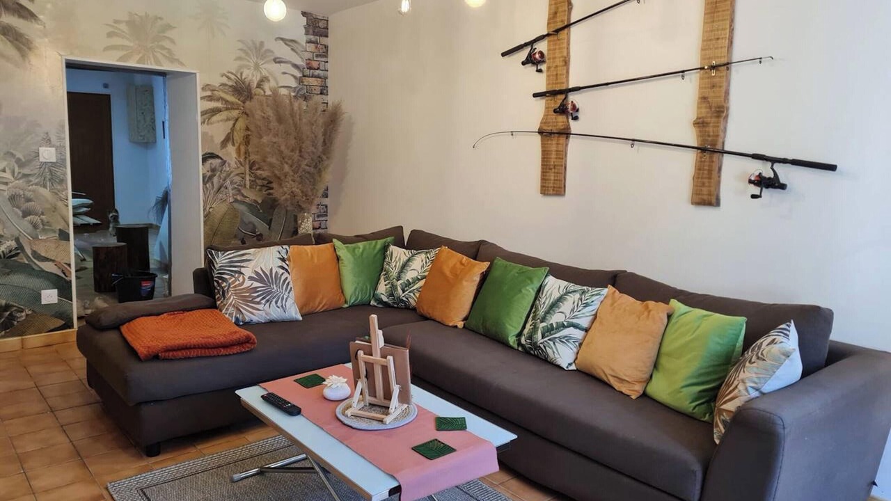 Photo of Livingroom in Deville