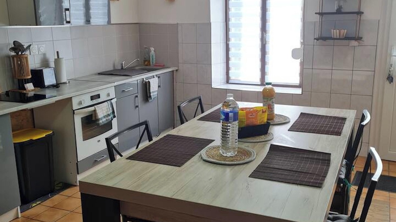 Photo of Others in Deville