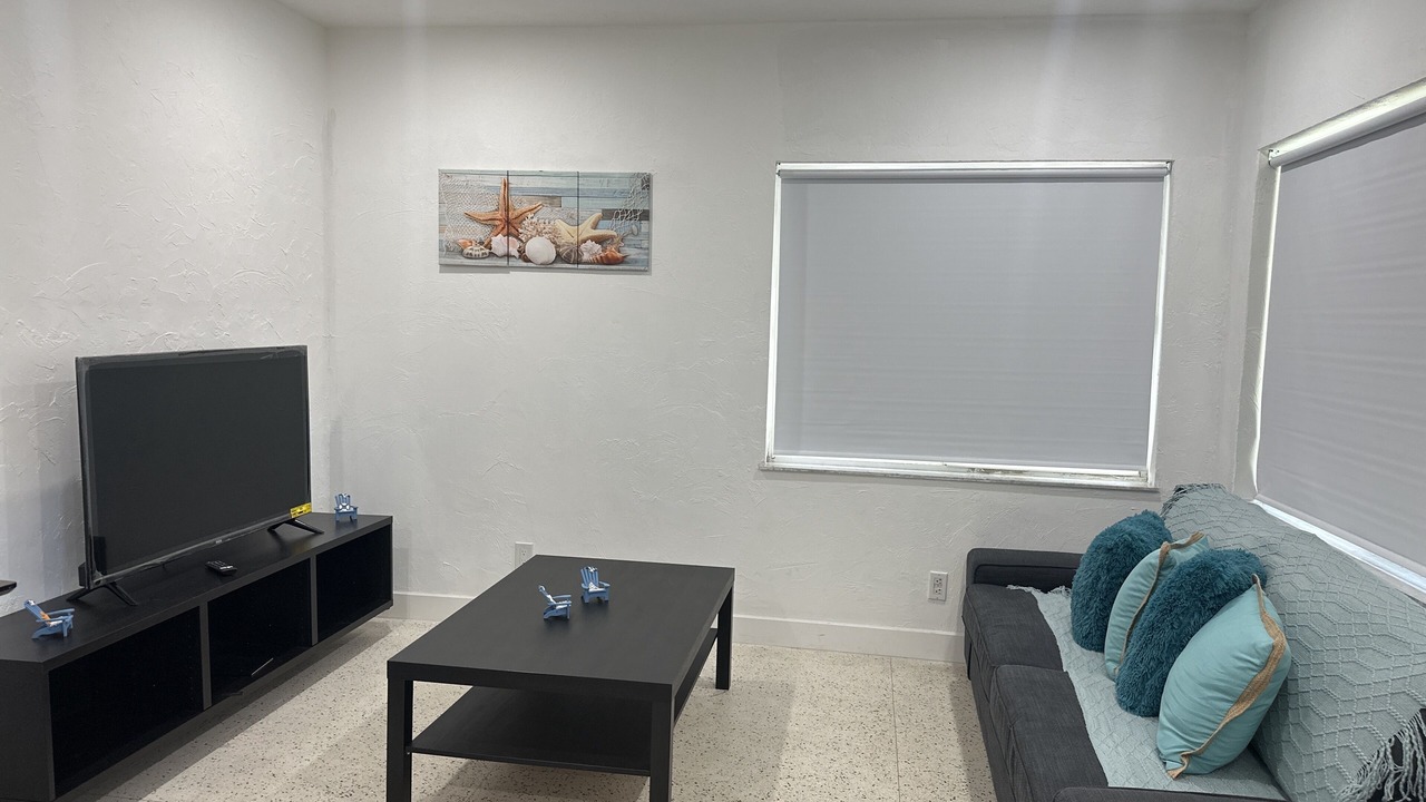 Photo of Livingroom in South Lake