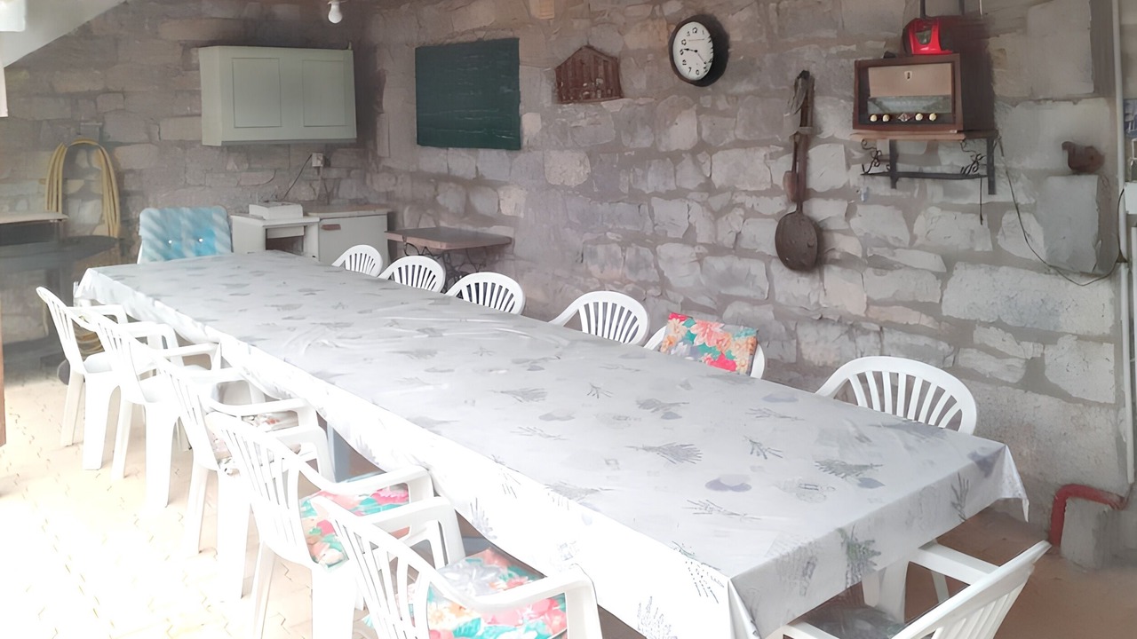 Photo of Livingroom in Chandolas