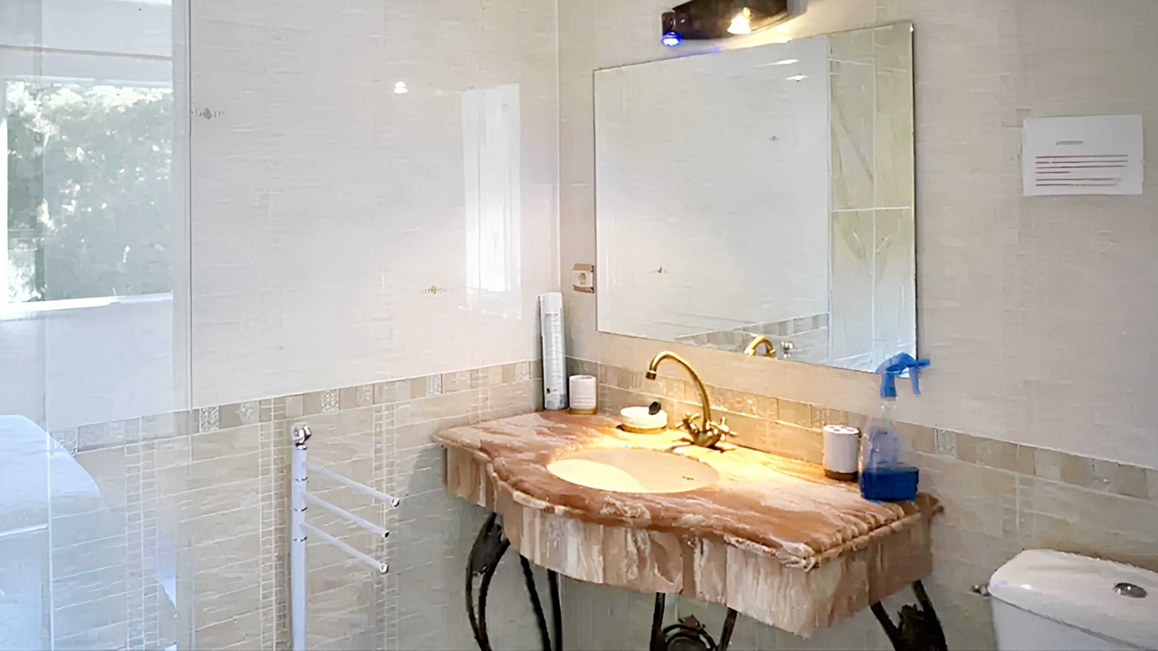 Photo of Bathroom in Laroque-des-Alberes