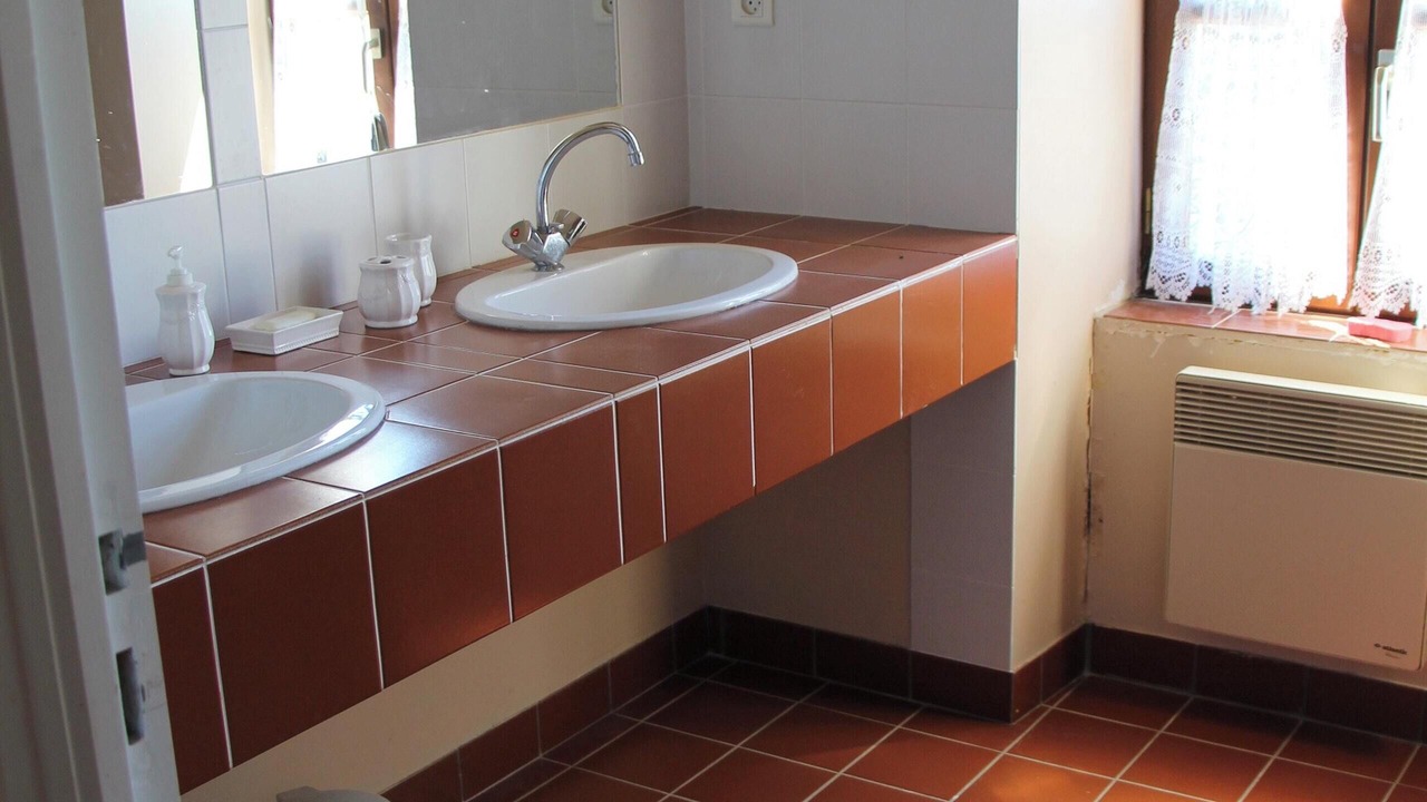 Photo of Bathroom in Espalion