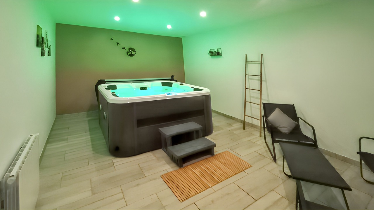 Photo of Others in Saint-Martin-de-Lamps