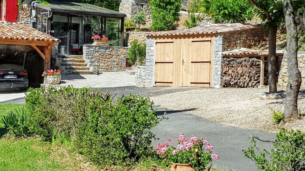 Photo of Outdoor in Saint-Julien-de-la-Nef