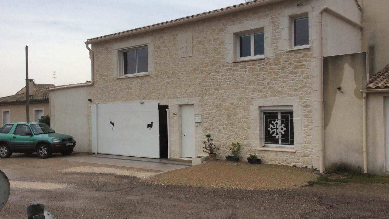 Photo of Others in Lunel-Viel