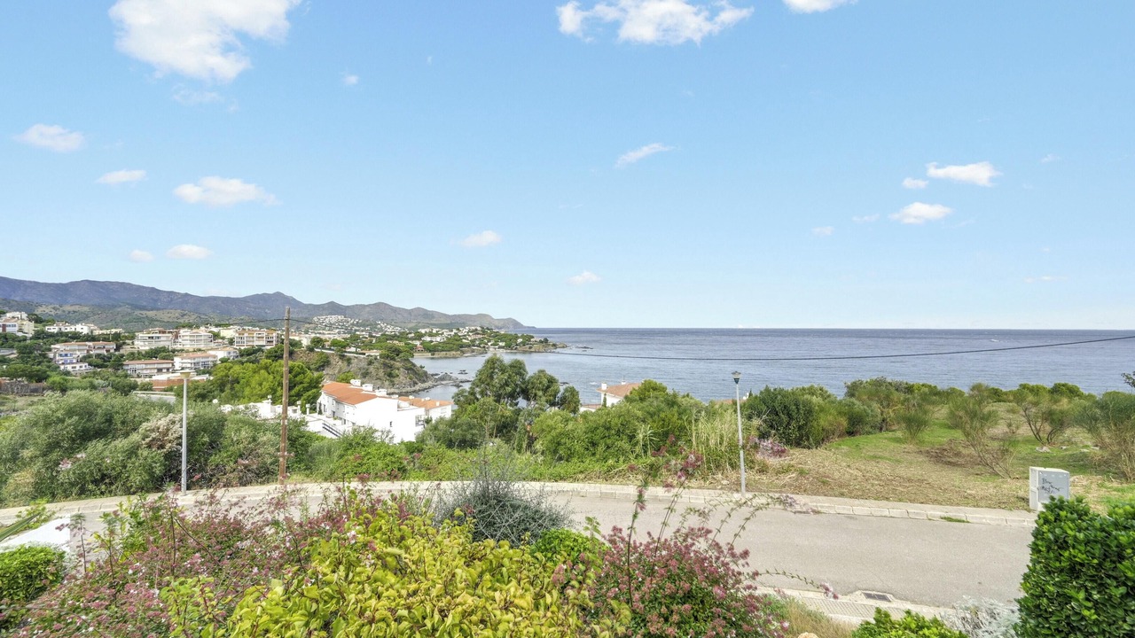 Photo of Others in Llanca