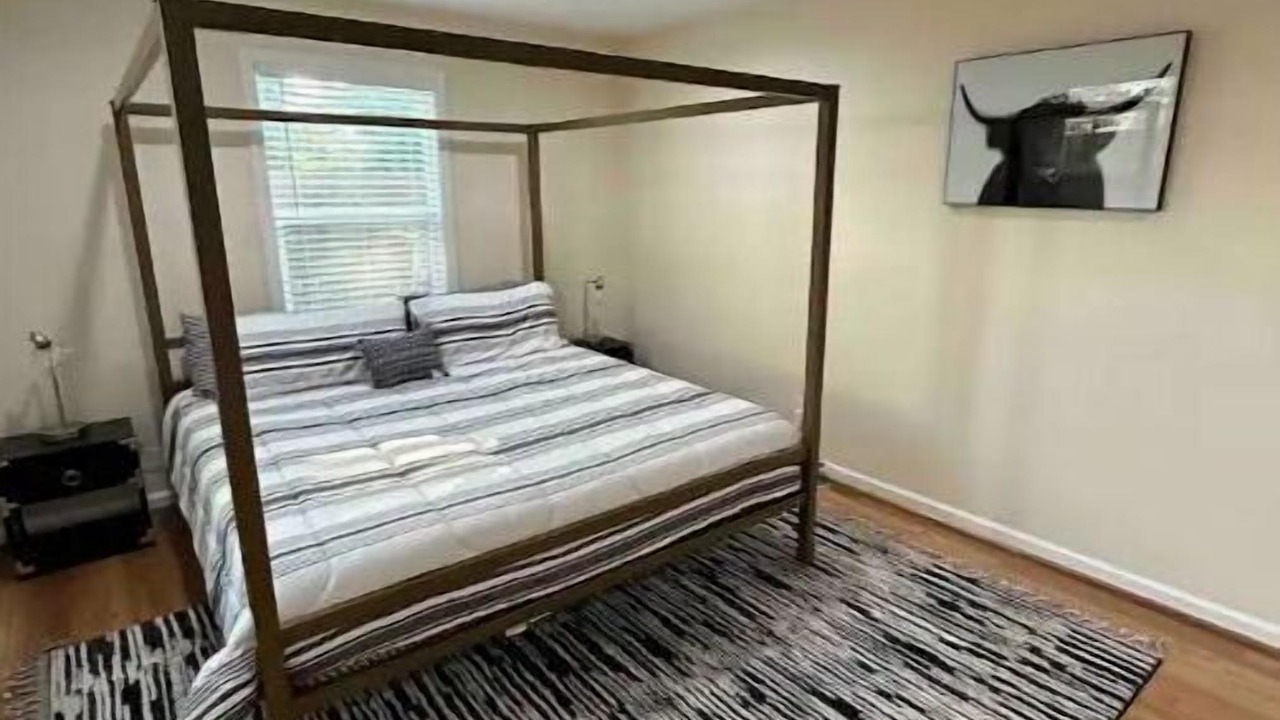 Photo of Bedroom in Northside