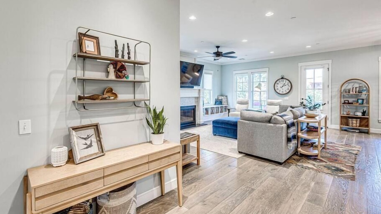 Photo of Livingroom in Carlton Landing