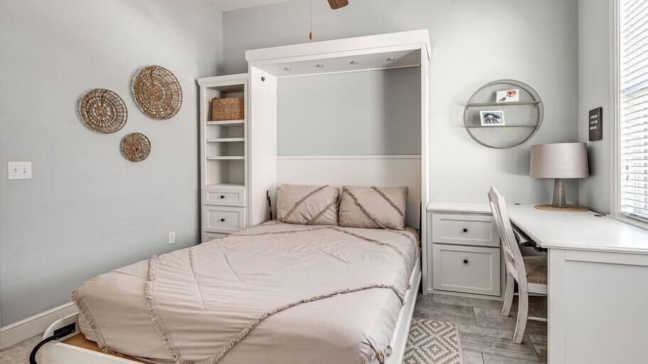 Photo of Bedroom in Carlton Landing