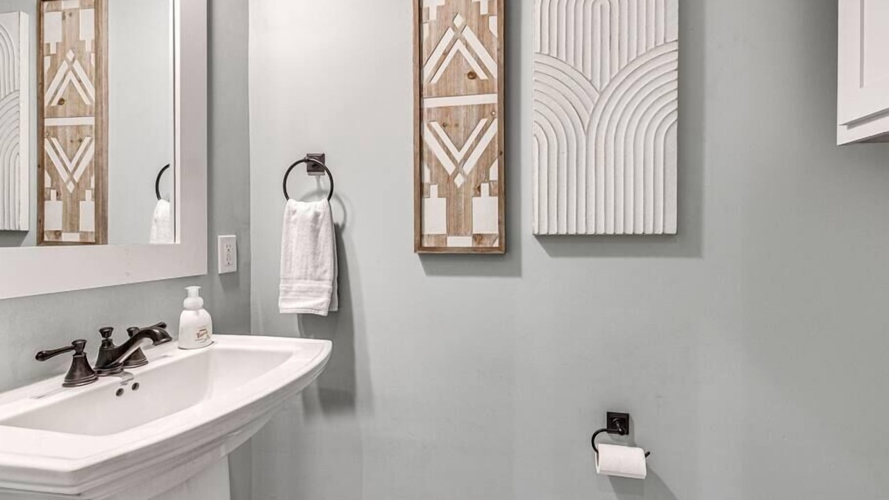 Photo of Bathroom in Carlton Landing