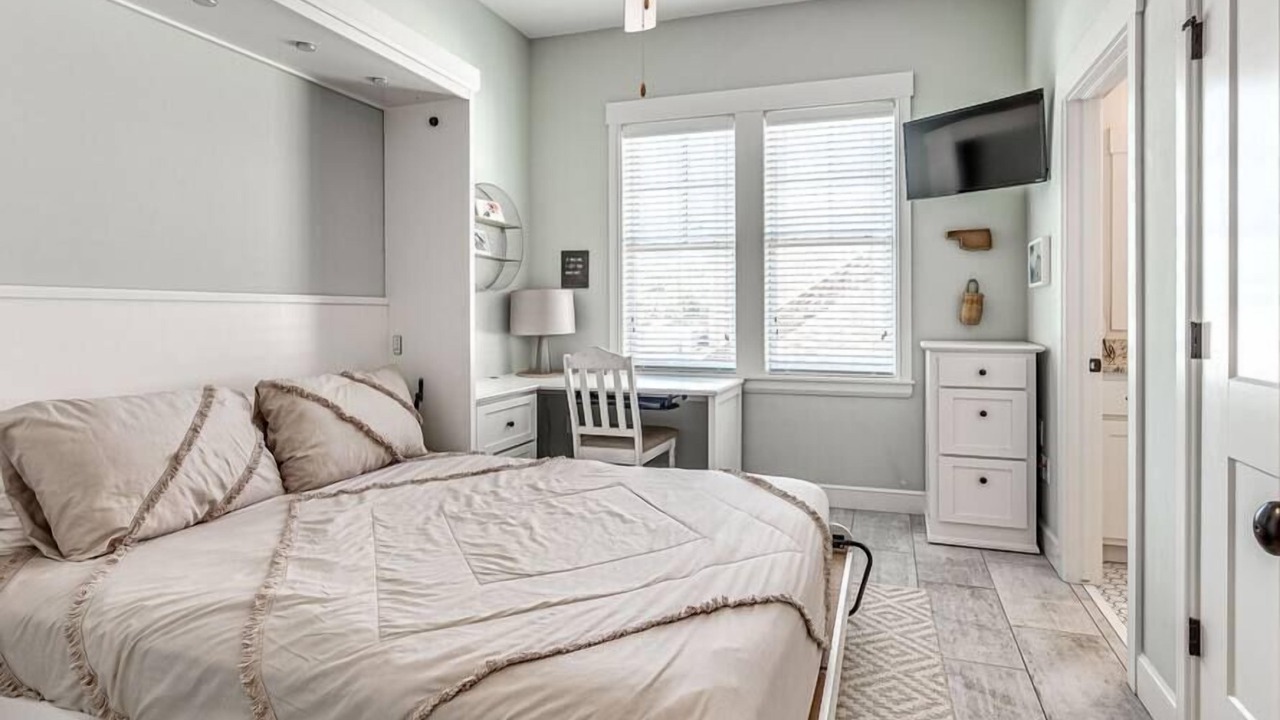 Photo of Bedroom in Carlton Landing
