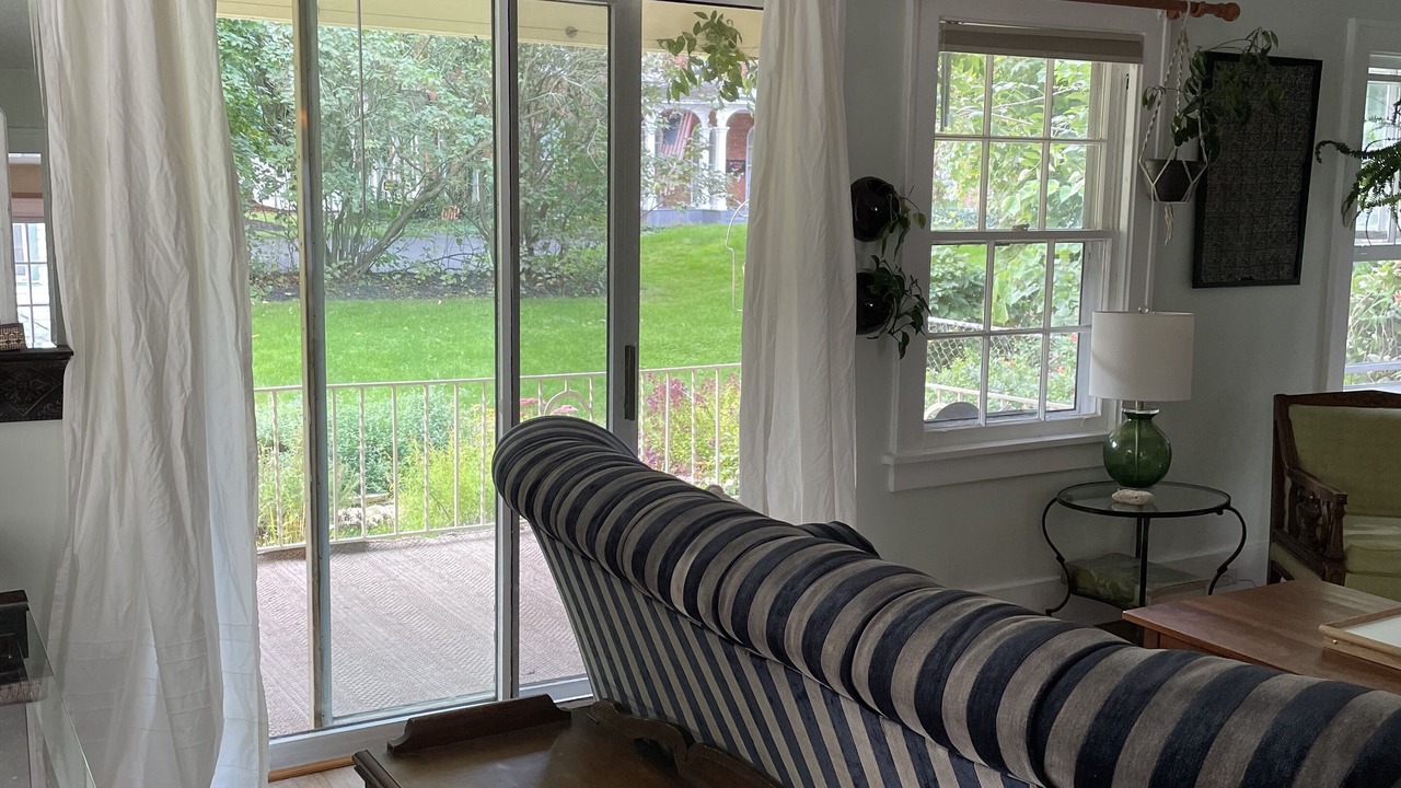 Photo of Livingroom in Lockport