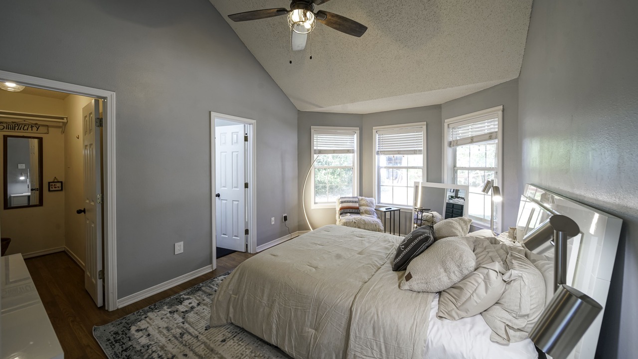 Photo of Bedroom in Gulfport
