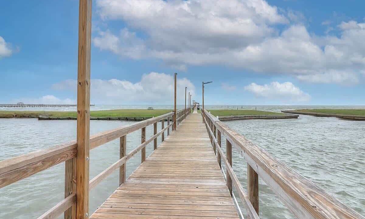 Photo of Others in Sailhouse