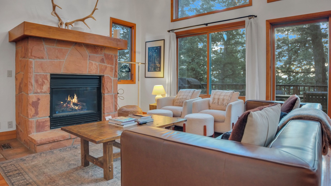 Photo of Livingroom in Summit Park