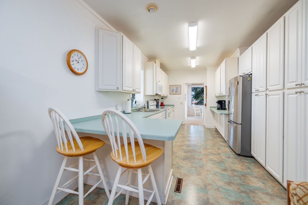 Photo of Kitchen in Ebony