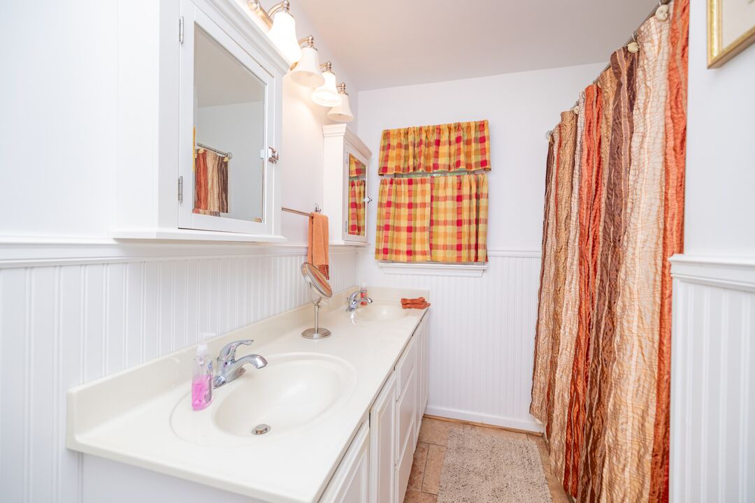 Photo of Bathroom in Ebony