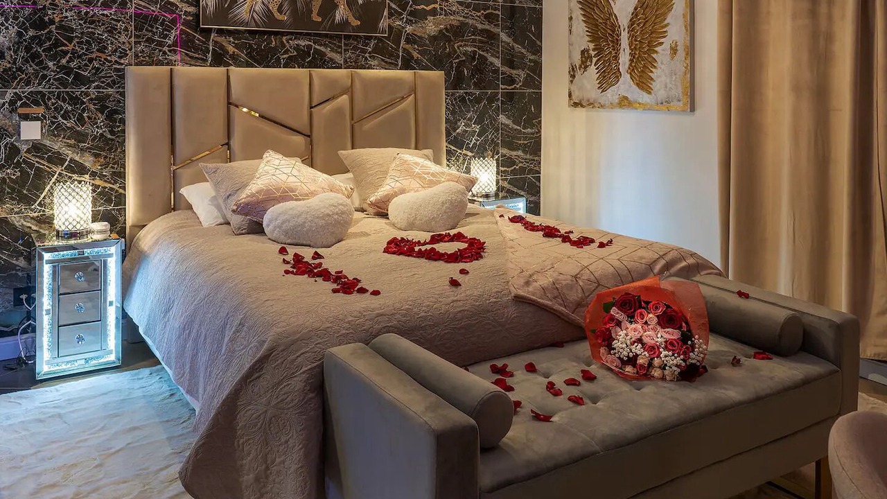 Photo of Bedroom in Anatole France
