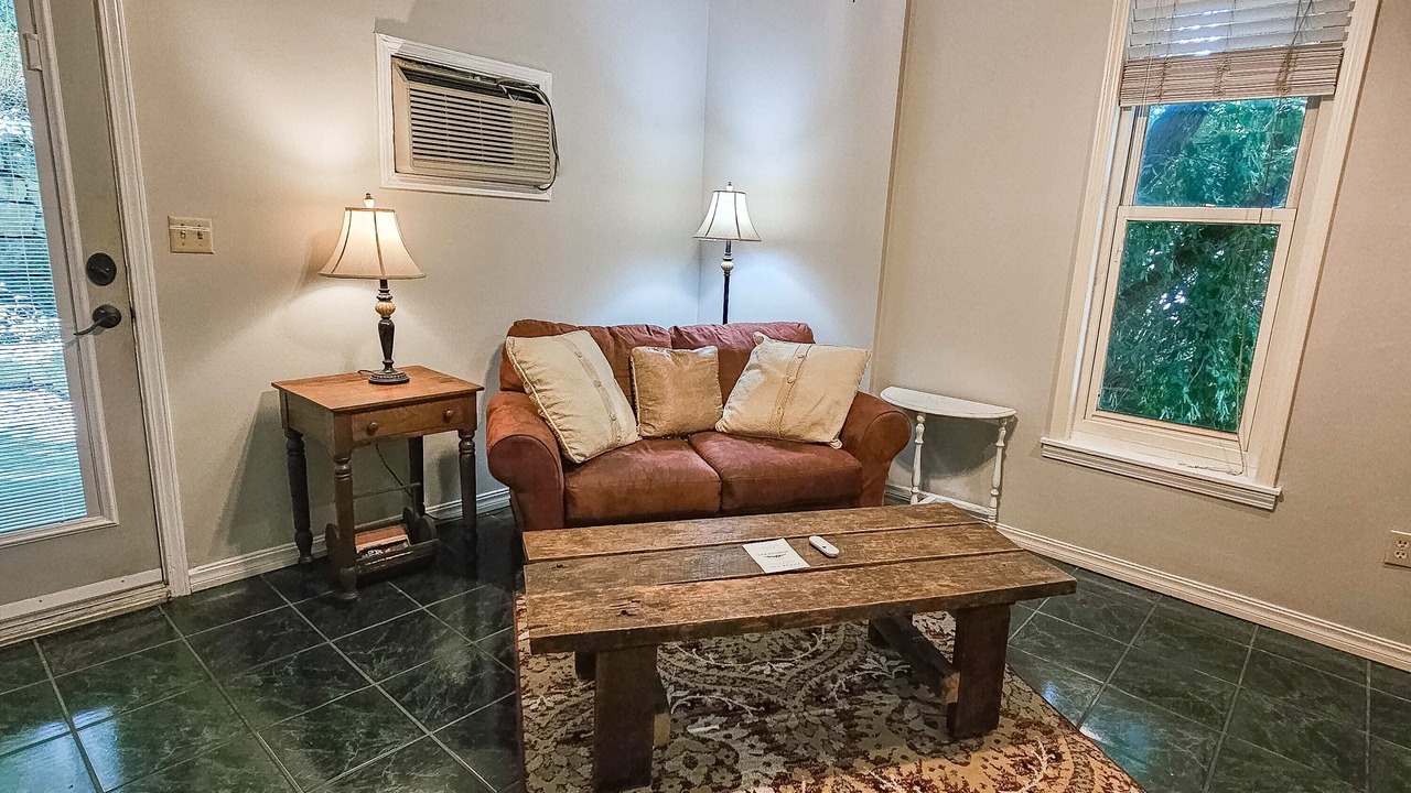 Photo of Bedroom in Eureka Springs Historic District