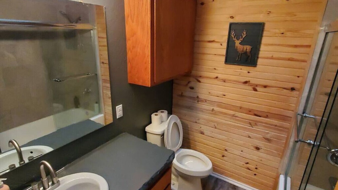 Photo of Bathroom in Sulphur