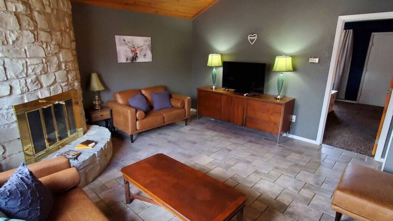 Photo of Livingroom in Sulphur