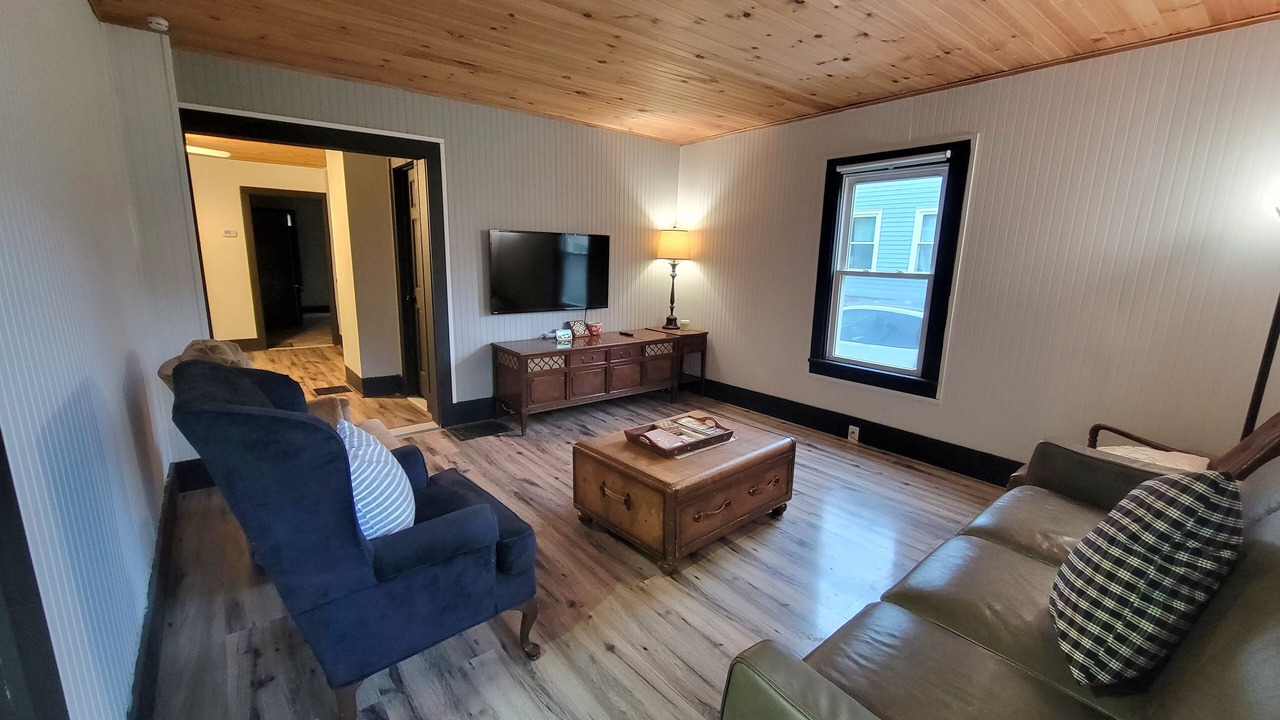 Photo of Livingroom in Town of Milo