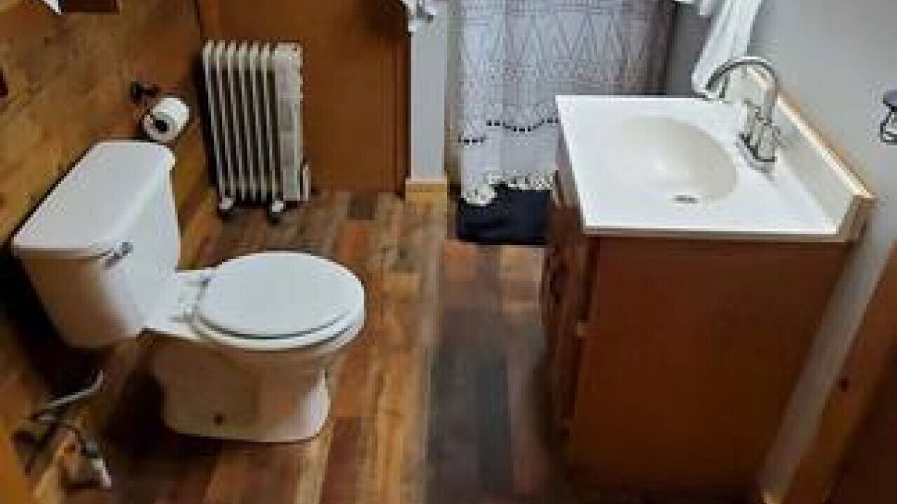 Photo of Bathroom in Sulphur
