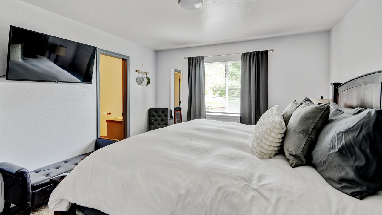 Photo of Bedroom in Loveland