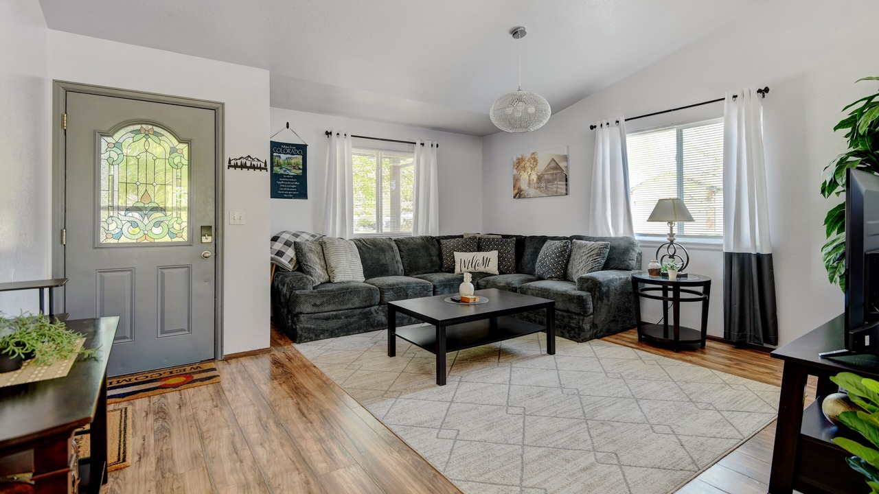 Photo of Livingroom in Loveland