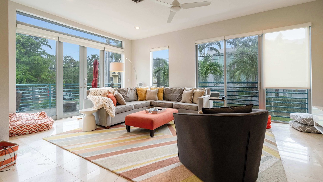 Photo of Livingroom in Colee Hammock