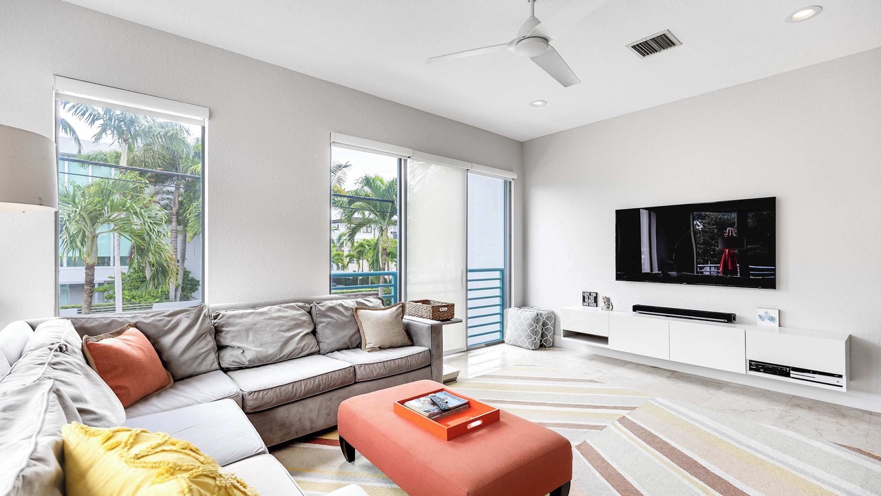 Photo of Livingroom in Colee Hammock