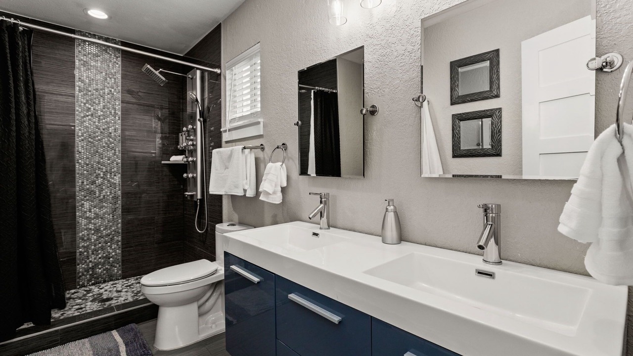 Photo of Bathroom in Highland Park