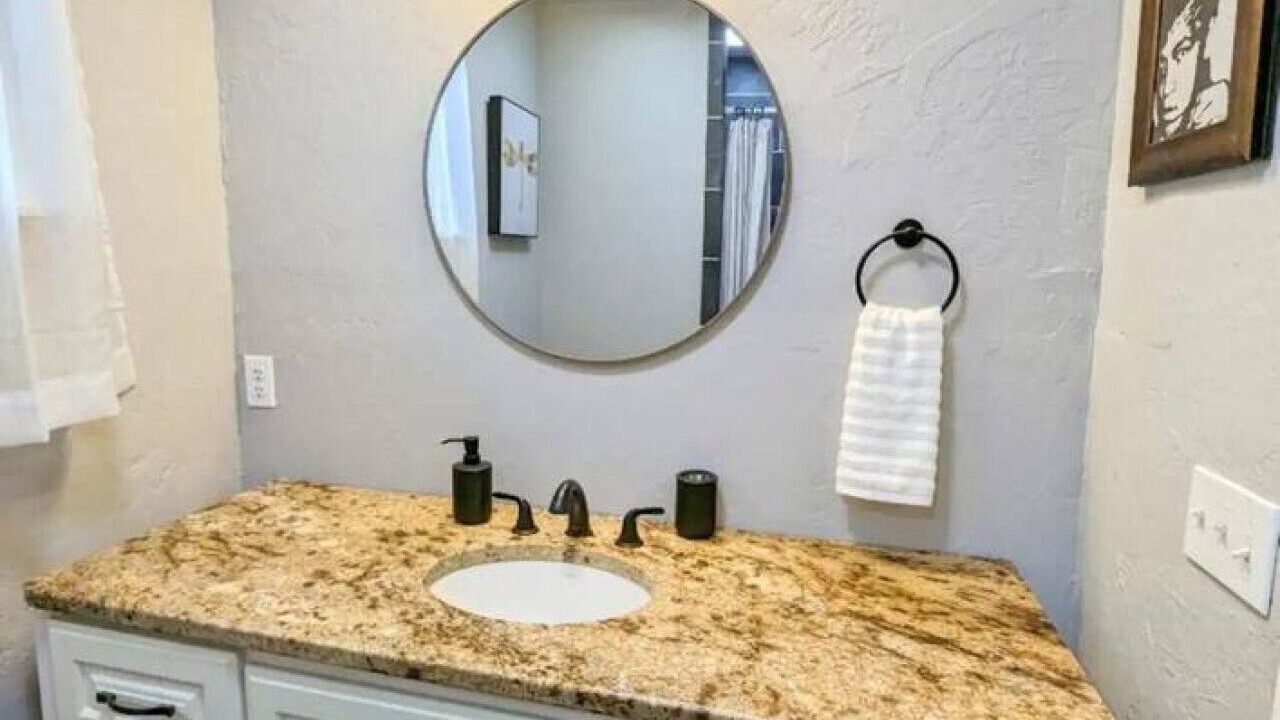Photo of Bathroom in Sulphur