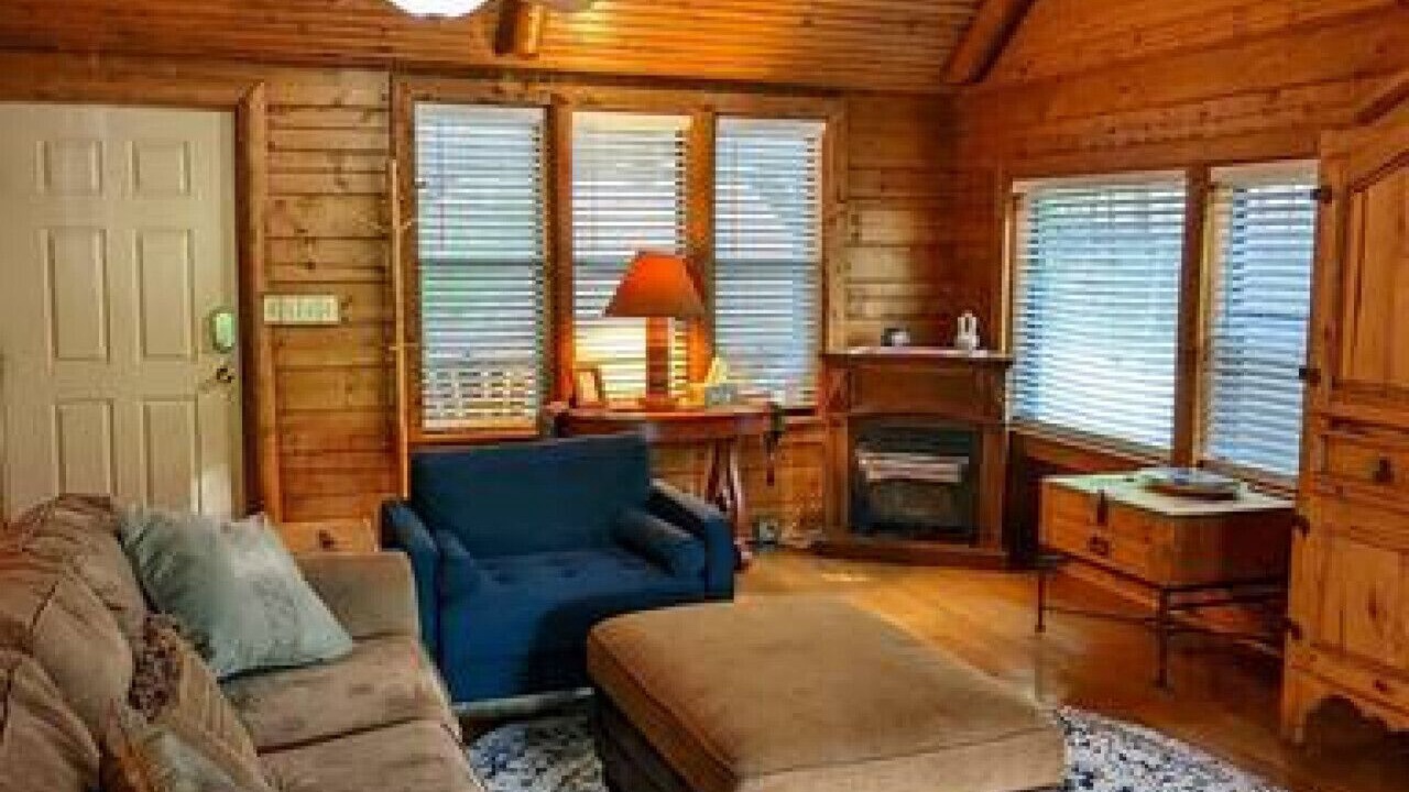 Photo of Livingroom in Sulphur